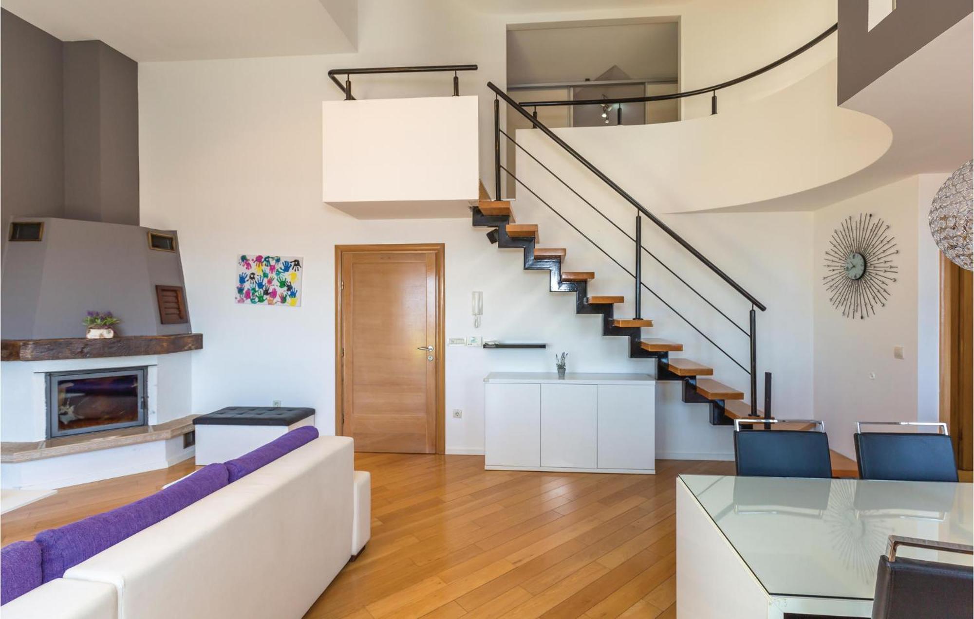 Lovely Apartment In Makarska With Kitchenette Exterior photo