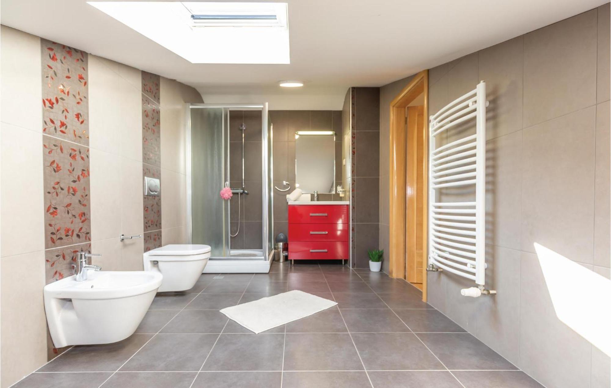 Lovely Apartment In Makarska With Kitchenette Exterior photo